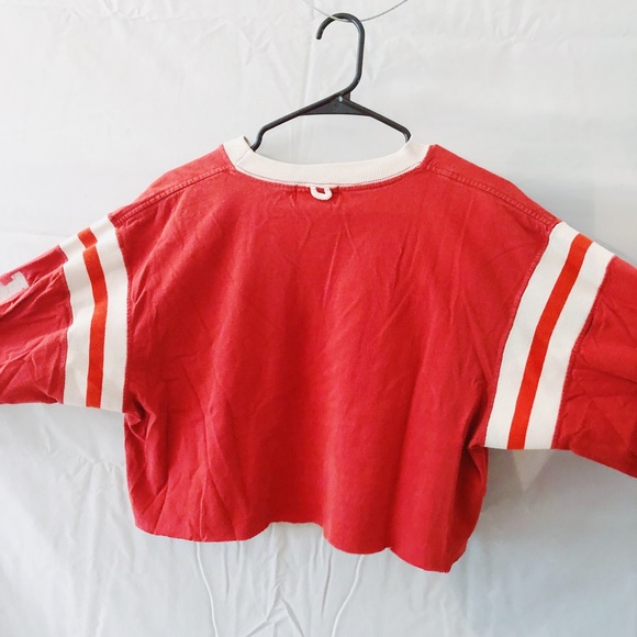 Red vintage “22” crop top - Picture 3 of 3